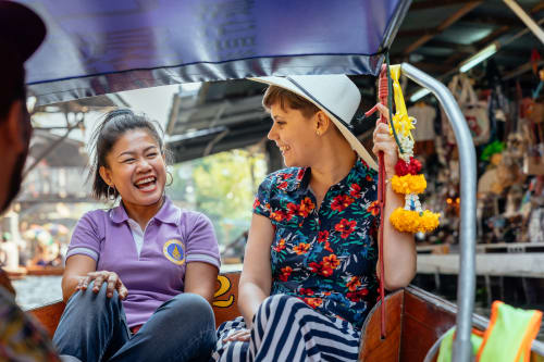 Beware the Tourist Traps: 🚨 Scams Edition